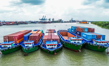 Vận chuyển container bằng đường thủy nội địa