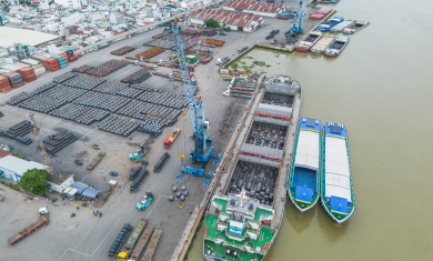 Rủi ro khi vận chuyển sắt thép, tôn cuộn sai cách