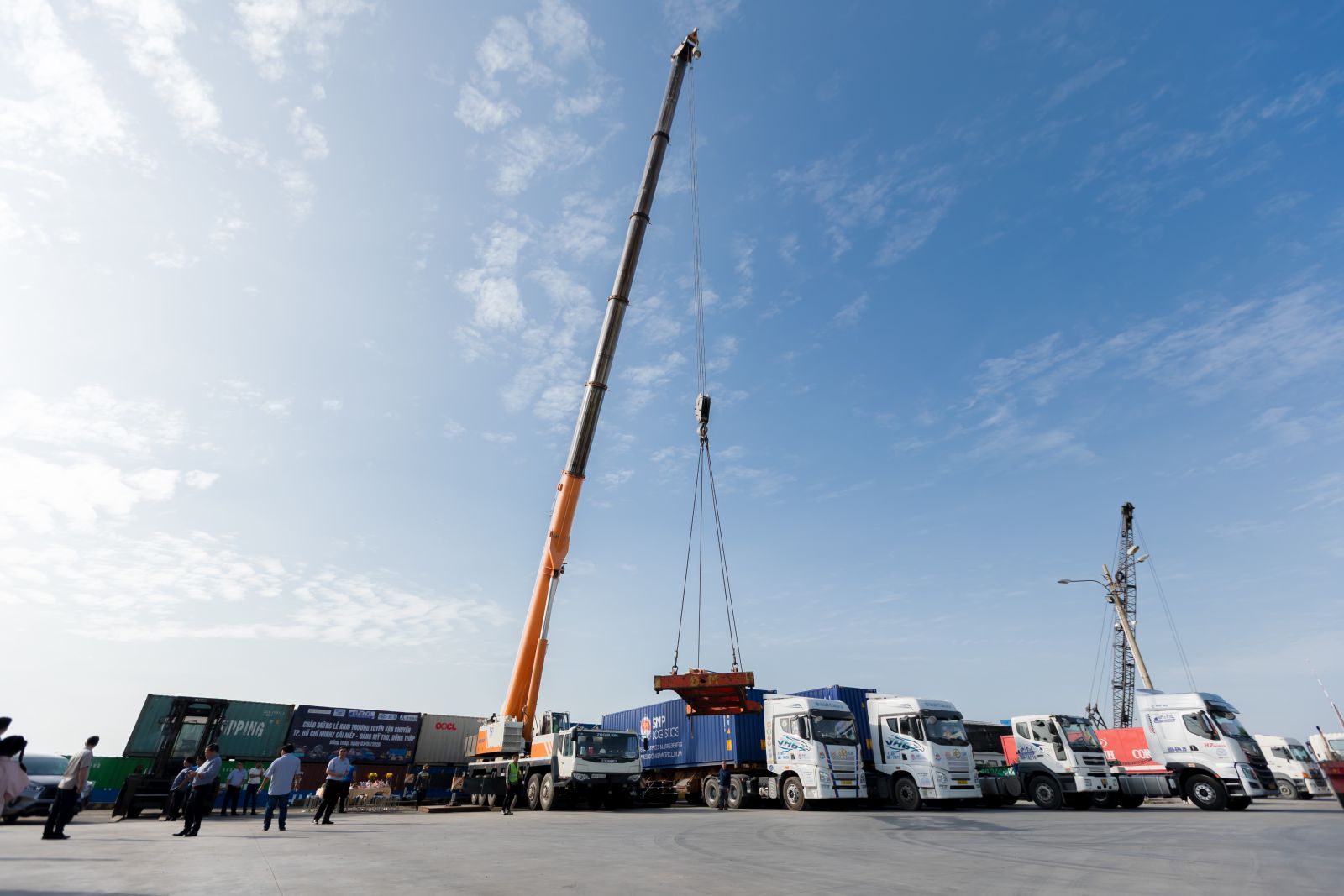 Công tác tổ chức sẵn sàng cho khai thác thực tế